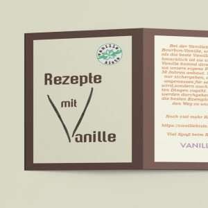 Mehr über den Artikel erfahren Ab sofort gratis ab einem Bestellwert über 50 Euro: Unser Rezept-Leporello mit 7 tollen Rezepten mit Vanille